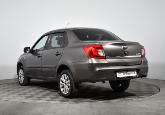 Подержанный автомобиль Datsun on-DO 2015 года (7 фото)
