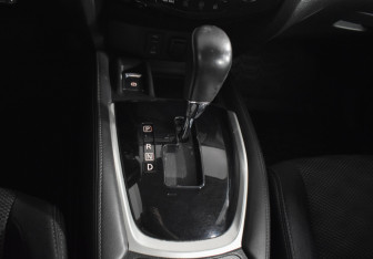 Подержанный автомобиль Nissan Qashqai 2014 года (16 фото)