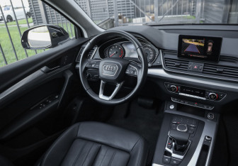 Подержанный автомобиль Audi Q5 2019 года (11 фото)