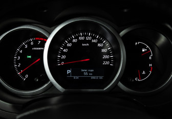 Подержанный автомобиль Suzuki Grand Vitara 2010 года (12 фото)
