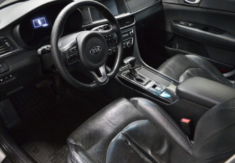 Подержанный автомобиль Kia Optima Sedan 2016 года (10 фото)