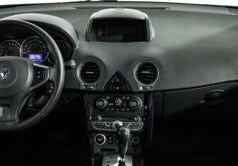 Подержанный автомобиль Renault Koleos 2012 года (14 фото)