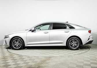 Подержанный автомобиль Kia K5 2020 года (8 фото)