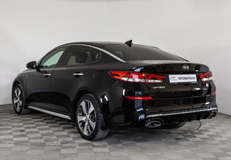 Подержанный автомобиль Kia Optima Sedan 2020 года (7 фото)