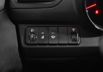 Подержанный автомобиль Kia Rio Sedan 2016 года (17 фото)