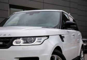 Подержанный автомобиль Land Rover Range Rover Sport 2013 года (2 фото)