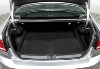 Подержанный автомобиль Volkswagen Passat Sedan 2017 года (18 фото)