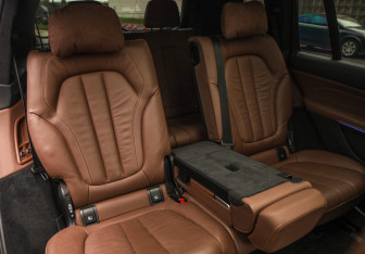 Подержанный автомобиль BMW X7 2020 года (36 фото)
