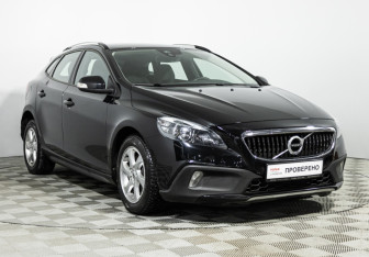 Подержанный автомобиль Volvo V40 Cross Country 2017 года (3 фото)