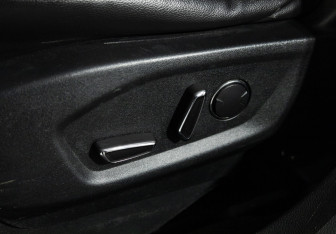 Подержанный автомобиль Ford Explorer 2018 года (21 фото)