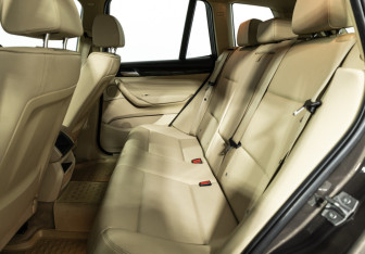 Подержанный автомобиль BMW X3 2014 года (10 фото)