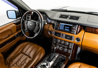 Подержанный автомобиль Land Rover Range Rover 2010 года (16 фото)