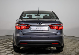 Подержанный автомобиль Kia Rio Sedan 2014 года (4 фото)