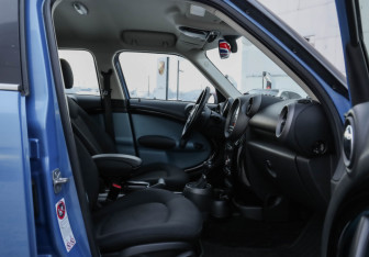 Подержанный автомобиль MINI Countryman 2011 года (23 фото)