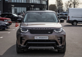 Подержанный автомобиль Land Rover Discovery 2017 года (4 фото)