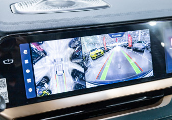 Подержанный автомобиль Geely Monjaro 2023 года (19 фото)