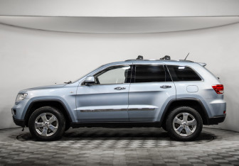 Подержанный автомобиль Jeep Grand Cherokee 2012 года (8 фото)