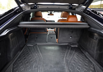 Подержанный автомобиль BMW X6 2021 года (17 фото)