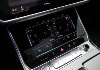 Подержанный автомобиль Audi A7 2018 года (22 фото)