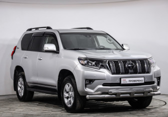 Подержанный автомобиль Toyota Land Cruiser Prado 2022 года (3 фото)