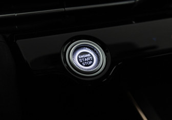 Подержанный автомобиль Omoda C5 2024 года (15 фото)