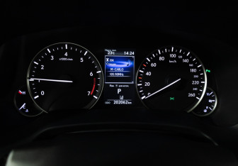 Подержанный автомобиль Lexus RX 2017 года (12 фото)