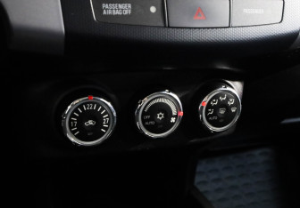 Подержанный автомобиль Mitsubishi Outlander 2010 года (15 фото)