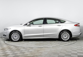 Подержанный автомобиль Ford Mondeo Sedan 2015 года (8 фото)
