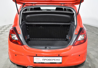 Подержанный автомобиль Opel Corsa 2012 года (18 фото)