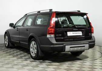 Подержанный автомобиль Volvo XC70 2007 года (7 фото)