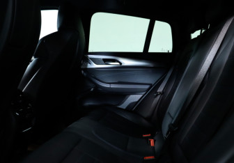 Подержанный автомобиль BMW X4 2020 года (25 фото)