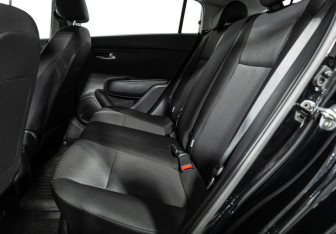 Подержанный автомобиль Kia Rio Hatchback 2021 года (10 фото)