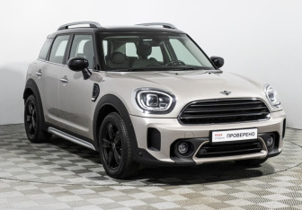 Подержанный автомобиль MINI Countryman 2022 года (3 фото)
