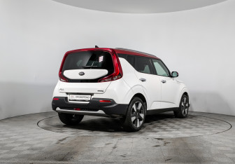 Подержанный автомобиль Kia Soul 2020 года (5 фото)