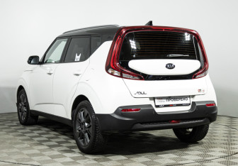 Подержанный автомобиль Kia Soul 2021 года (7 фото)