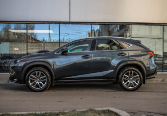 Подержанный автомобиль Lexus NX 2015 года (8 фото)