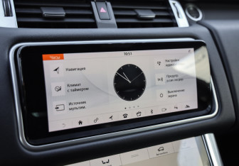 Подержанный автомобиль Land Rover Range Rover Sport 2018 года (17 фото)