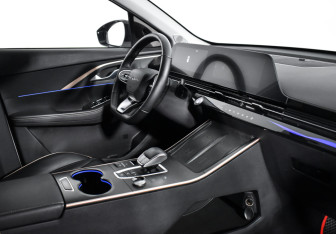 Подержанный автомобиль Omoda C5 2023 года (14 фото)