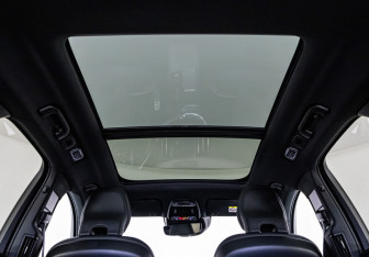 Подержанный автомобиль Volvo XC60 2019 года (31 фото)