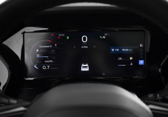 Подержанный автомобиль Geely Monjaro 2023 года (16 фото)