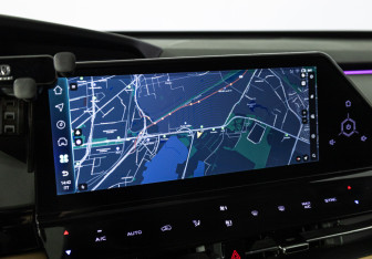 Подержанный автомобиль Changan UNI-K 2023 года (18 фото)