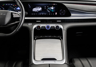 Подержанный автомобиль Exeed TXL 2023 года (14 фото)