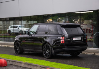 Подержанный автомобиль Land Rover Range Rover 2018 года (8 фото)