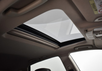 Подержанный автомобиль Infiniti QX50 2016 года (14 фото)