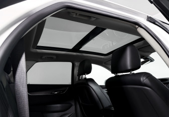 Подержанный автомобиль Cadillac XT5 2017 года (18 фото)
