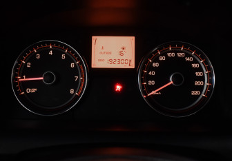 Подержанный автомобиль SsangYong Actyon 2012 года (18 фото)