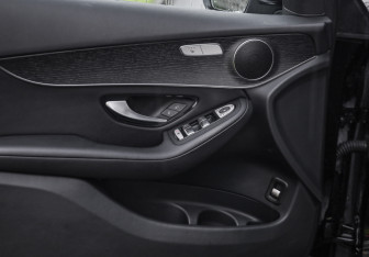 Подержанный автомобиль Mercedes-Benz GLC Coupe 2022 года (24 фото)
