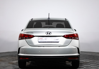 Подержанный автомобиль Hyundai Solaris Sedan 2020 года (5 фото)