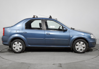 Подержанный автомобиль Renault Logan Sedan 2010 года (4 фото)