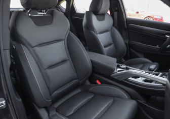 Подержанный автомобиль Geely Tugella 2023 года (33 фото)